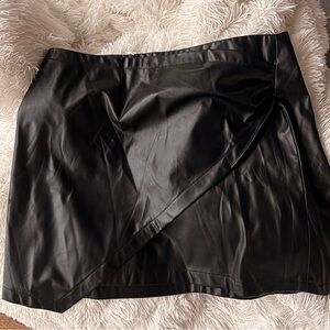 Black Faux Leather Mini Skirt Nine West